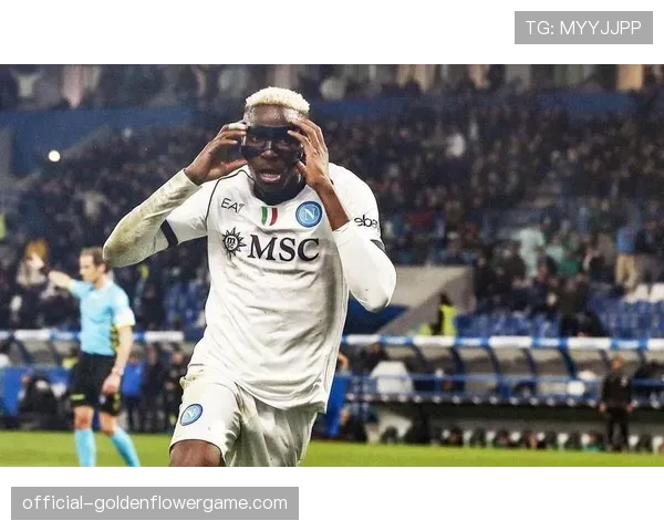 实时:那不勒斯前锋奥斯梅恩因伤被换下,伤势情况有待评估。